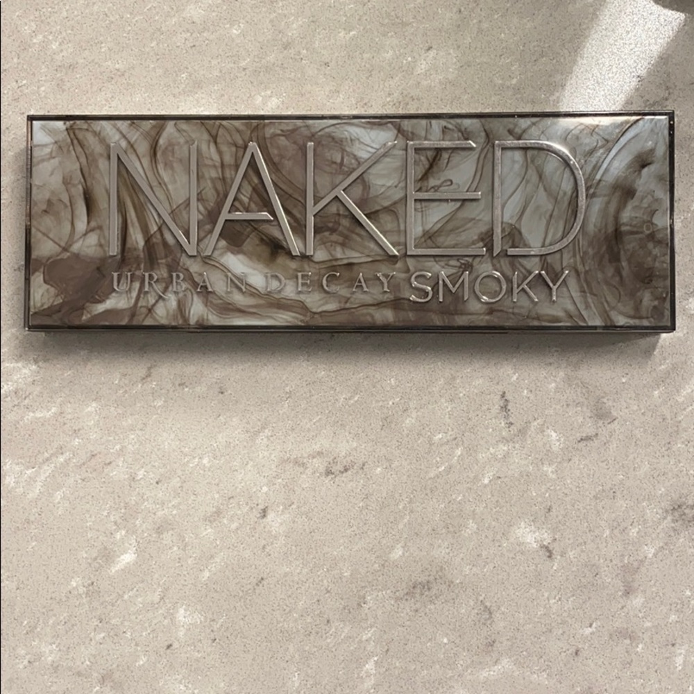 Naked Urban Decay Smokey eyeshadow